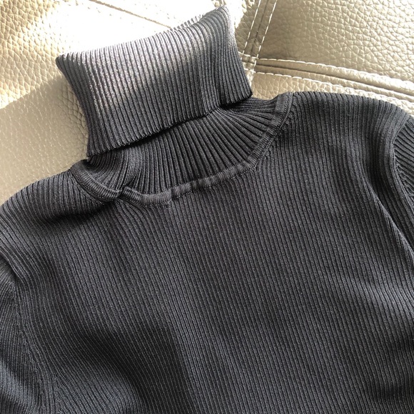 French-Imported Ribbed Stretch Sweater | Dramatic Open Back & Rushed Detail - Picture 5 of 5